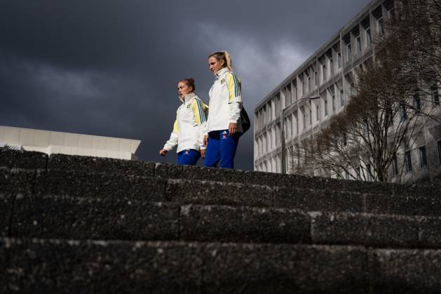 230725 Filippa Angeldahl and Nathalie Björn of the Swedish women?s national football team ahead of a training session during the FIFA Women s World Cup match on July 25, 2023 in Upper Hutt. Photo: Mathias Bergeld BILDBYRAN kod MB MB0642 fotboll football soccer fotball fotbolls-vm världsmästerskap vm fifa womens world cup träning practice training sverige a sweden 6 dam bbeng Copyright: MATHIASxBERGELD BB230725MB061