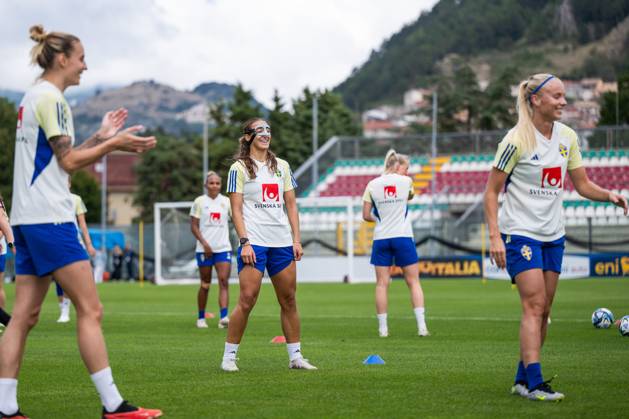 230925 Rosa Kafaji of the Swedish women s national football team during a training session on September 25, 2023 in Castel di Sangro. Photo: Mathias Bergeld BILDBYRAN kod MB MB0729 fotboll football soccer fotball nations league träning practice training sverige sweden dam bbeng uefa women?s nation league Copyright: MATHIASxBERGELD BB230925MB027