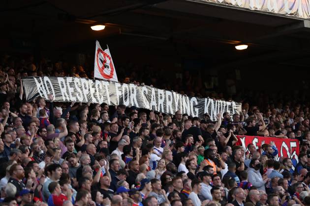 Crystal Palace v Nottingham Forest 07 October 2023, London - Premier League Football - Crystal Palace v Nottingham Forest - Crystal Palace fans hold up a banner protesting knife crime - Photo: Jacques Feeney Offside. London UK Copyright: xJacquesxFeeneyx xOffsidexOffside