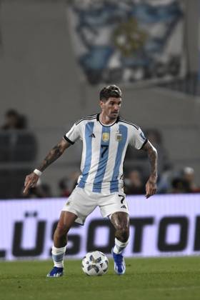 BUENOS AIRES, ARGENTINA - OCTOBER 12: Rodrigo De Paulof Argentina during the FIFA World Cup, WM, Weltmeisterschaft, Fussball 2026 Qualifier match between Argentina and Paraguay at Estadio Mas Monumental Antonio Vespucio Liberti on October 12, 2023 in Buenos Aires, Arg Argentina v Paraguay : FIFA World Cup 2026 Qualifier match Copyright: xDiegoxHalisz SFSIx