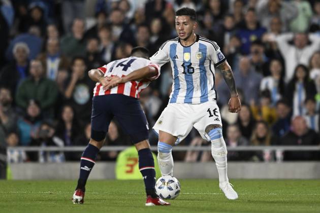 BUENOS AIRES, ARGENTINA - OCTOBER 12: Enzo Fernandez of Argentina during the FIFA World Cup, WM, Weltmeisterschaft, Fussball 2026 Qualifier match between Argentina and Paraguay at Estadio Mas Monumental Antonio Vespucio Liberti on October 12, 2023 in Buenos Aires, Arg Argentina v Paraguay : FIFA World Cup 2026 Qualifier match Copyright: xDiegoxHalisz SFSIx