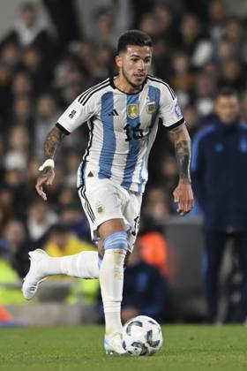 BUENOS AIRES, ARGENTINA - OCTOBER 12: Enzo Fernandez of Argentina during the FIFA World Cup, WM, Weltmeisterschaft, Fussball 2026 Qualifier match between Argentina and Paraguay at Estadio Mas Monumental Antonio Vespucio Liberti on October 12, 2023 in Buenos Aires, Arg Argentina v Paraguay : FIFA World Cup 2026 Qualifier match Copyright: xDiegoxHalisz SFSIx