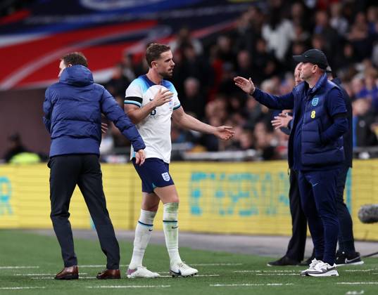London, England, 13th October 2023. Jordan Henderson of England gets substituted by Gareth Southgate manager of England during the International Friendly, Länderspiel, Nationalmannschaft match at Wembley Stadium, London. Picture credit should read: David Klein Sportimage EDITORIAL USE ONLY. No use with unauthorised audio, video, data, fixture lists, club league logos or live services. Online in-match use limited to 120 images, no video emulation. No use in betting, games or single club league player publications. SPI-2645-0117