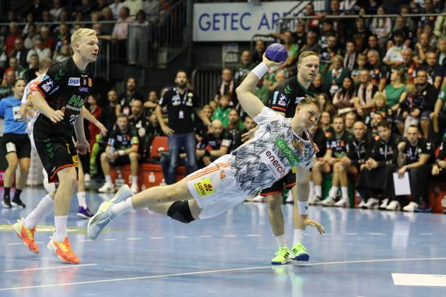 Justus Fischer (TSV Hannover-Burgdorf,54) - Handball Bundesliga Saison 2023-2024 SC Magdeburg vs. TSV Hannover-Burgdorf in der GETEC Arena in Magdeburg - Aktion,Handball,Deutschland,15.10.2023