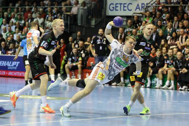 Justus Fischer (TSV Hannover-Burgdorf,54) - Handball Bundesliga Saison 2023-2024 SC Magdeburg vs. TSV Hannover-Burgdorf in der GETEC Arena in Magdeburg - Aktion,Handball,Deutschland,15.10.2023
