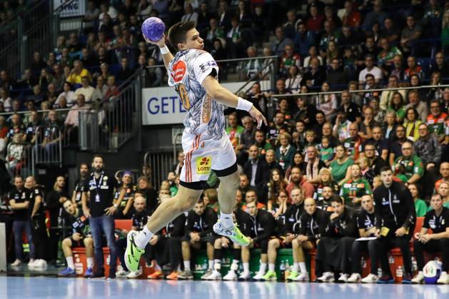 Renars Uscins (TSV Hannover-Burgdorf,10) - Handball Bundesliga Saison 2023-2024 SC Magdeburg vs. TSV Hannover-Burgdorf in der GETEC Arena in Magdeburg - Aktion,Handball,Deutschland,15.10.2023