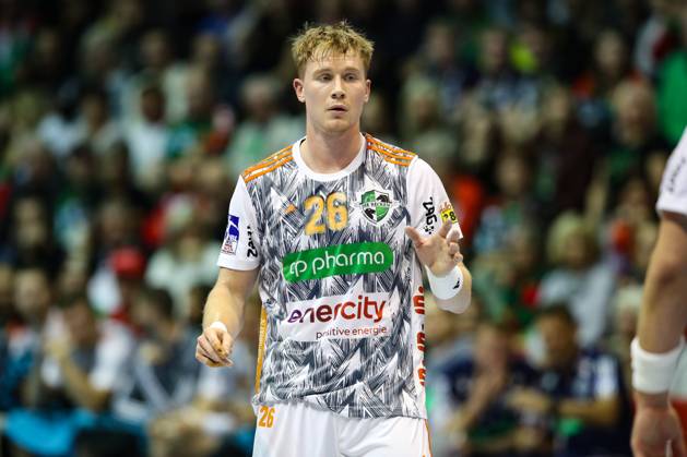Jonathan Edvardsson (TSV Hannover-Burgdorf,26) - Handball Bundesliga Saison 2023-2024 SC Magdeburg vs. TSV Hannover-Burgdorf in der GETEC Arena in Magdeburg - Einzelbild,Aktion,Handball,Deutschland,15.10.2023