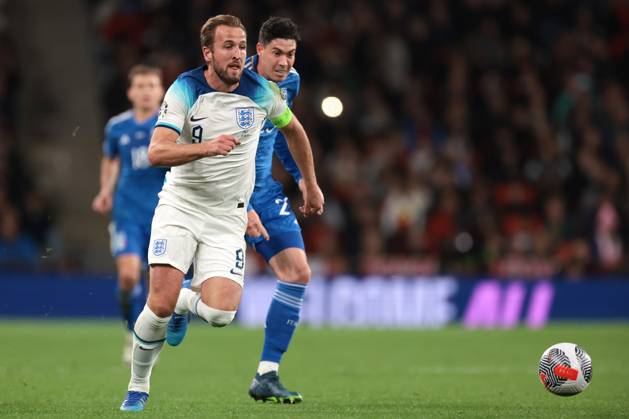 London, England, 17th October 2023. Harry Kane of England is pursued by Alessandro Bastoni of Italy as he bares down on goal before scoring to give the hosts a 3-1 lead during the UEFA European Championship, EM, Europameisterschaft Qualifying match at Wembley Stadium, London. Picture credit should read: Jonathan Moscrop Sportimage EDITORIAL USE ONLY. No use with unauthorised audio, video, data, fixture lists, club league logos or live services. Online in-match use limited to 120 images, no video emulation. No use in betting, games or single club league player publications. SPI-2650-0027