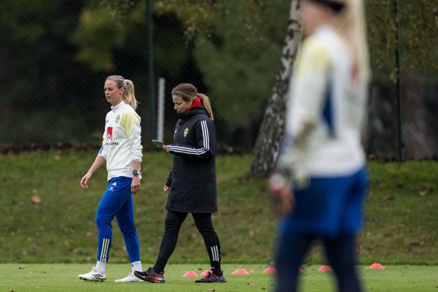 231024 Amanda Ilestedt of Sweden during a training session on October 24, 2023 in Gothenburg. Photo: Mathias Bergeld BILDBYRAN kod MB MB0751 fotboll football soccer fotball nations league uefa womens nations league träning practice training sverige sweden dam bbeng Copyright: MATHIASxBERGELD BB231024MB040