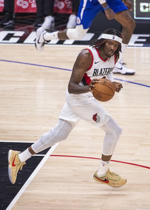 October 25, 2023, Los Angeles, California, USA: Robert Williams III 35 of the Portland Trail Blazers during their NBA, Basketball Herren, USA game against the Los Angeles Clippers on Wednesday October 25, 2023 at Crypto.com Arena in Los Angeles, California. Clippers defeat Trail Blazers, 123-111. ARIANA RUIZ PI Los Angeles USA - ZUMAp124 20231025_zaa_p124_014 Copyright: xArianaxRuizx