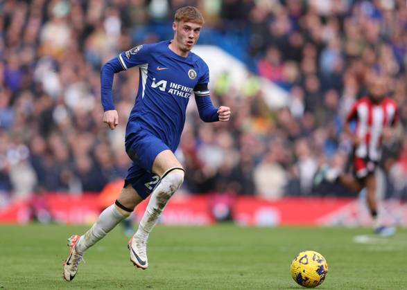 London, England, 28th October 2023. Cole Palmer of Chelsea during the Premier League match at Stamford Bridge, London. Picture credit should read: Paul Terry Sportimage EDITORIAL USE ONLY. No use with unauthorised audio, video, data, fixture lists, club league logos or live services. Online in-match use limited to 120 images, no video emulation. No use in betting, games or single club league player publications. SPI-2685-0132