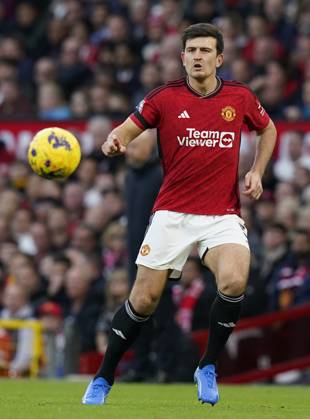 MANCHESTER, ENGLAND, 29th October 2023. Harry Maguire of Manchester United, ManU during the Premier League match at Old Trafford, Manchester. Picture credit should read: Andrew Yates Sportimage EDITORIAL USE ONLY. No use with unauthorised audio, video, data, fixture lists, club league logos or live services. Online in-match use limited to 120 images, no video emulation. No use in betting, games or single club league player publications. SPI-2690-0101