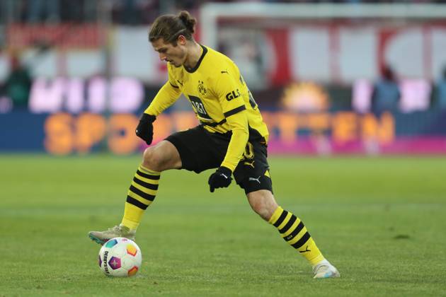 Marcel Sabitzer (Borussia Dortmund) in Aktion, am Ball, Einzelaktion, 1. Bundesliga, 1. FC Koeln vs Borussia Dortmund - 1.Bundesliga, RheinEnergieStadion, 20.01.2024, Koeln, Deutschland. 1. FC Koeln vs Borussia Dortmund - 1.Bundesliga - 1. Bundesliga