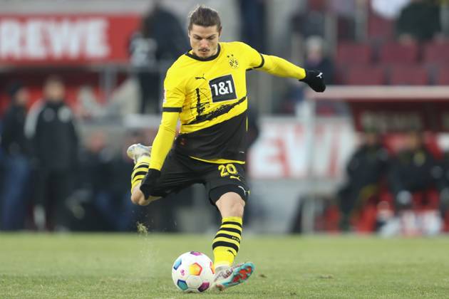 Marcel Sabitzer (Borussia Dortmund) in Aktion, am Ball, Einzelaktion, 1. Bundesliga, 1. FC Koeln vs Borussia Dortmund - 1.Bundesliga, RheinEnergieStadion, 20.01.2024, Koeln, Deutschland. 1. FC Koeln vs Borussia Dortmund - 1.Bundesliga - 1. Bundesliga