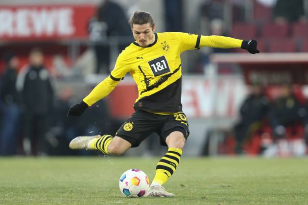 Marcel Sabitzer (Borussia Dortmund) in Aktion, am Ball, Einzelaktion, 1. Bundesliga, 1. FC Koeln vs Borussia Dortmund - 1.Bundesliga, RheinEnergieStadion, 20.01.2024, Koeln, Deutschland. 1. FC Koeln vs Borussia Dortmund - 1.Bundesliga - 1. Bundesliga