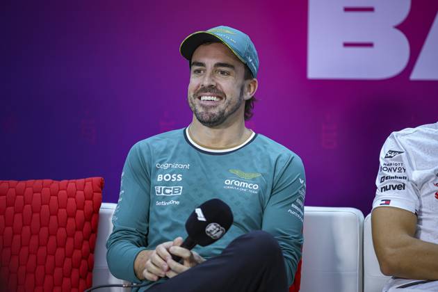 ALONSO Fernando (spa), Aston Martin F1 Team AMR24, portrait, press conference, PK, Pressekonferenz during the Formula 1 Aramco pre-season testing 2024 of the 2024 FIA Formula One World Championship, WM, Weltmeisterschaft from February 21 to 23, 2024 on the Bahrain International Circuit, in Sakhir, Bahrain - Photo Eric Alonso DPPI F1 Pre-season Testing in Bahrain at Bahrain International Circuit on February 22, 2024 in Sakhir, Bahrain. (Photo by HOCH ZWEI) Sakhir Sakhir Bahrain Bahrain