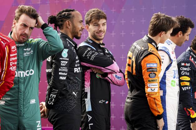 ALONSO Fernando (spa), Aston Martin F1 Team AMR24, HAMILTON Lewis (gbr), Mercedes AMG F1 Team W15, GASLY Pierre (fra), Alpine F1 Team A524, portrait during the Formula 1 Aramco pre-season testing 2024 of the 2024 FIA Formula One World Championship, WM, Weltmeisterschaft from February 21 to 23, 2024 on the Bahrain International Circuit, in Sakhir, Bahrain - Photo Florent Gooden DPPI F1 Pre-season Testing in Bahrain at Bahrain International Circuit on February 22, 2024 in Sakhir, Bahrain. (Photo by HOCH ZWEI) Sakhir Sakhir Bahrain Bahrain