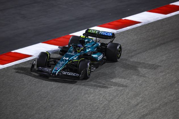 14 ALONSO Fernando (spa), Aston Martin F1 Team AMR24, action during the Formula 1 Aramco pre-season testing 2024 of the 2024 FIA Formula One World Championship, WM, Weltmeisterschaft from February 21 to 23, 2024 on the Bahrain International Circuit, in Sakhir, Bahrain - Photo Eric Alonso DPPI F1 Pre-season Testing in Bahrain at Bahrain International Circuit on February 22, 2024 in Sakhir, Bahrain. (Photo by HOCH ZWEI) Sakhir Sakhir Bahrain Bahrain