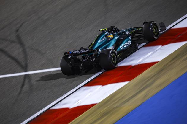 14 ALONSO Fernando (spa), Aston Martin F1 Team AMR24, action during the Formula 1 Aramco pre-season testing 2024 of the 2024 FIA Formula One World Championship, WM, Weltmeisterschaft from February 21 to 23, 2024 on the Bahrain International Circuit, in Sakhir, Bahrain - Photo Eric Alonso DPPI F1 Pre-season Testing in Bahrain at Bahrain International Circuit on February 22, 2024 in Sakhir, Bahrain. (Photo by HOCH ZWEI) Sakhir Sakhir Bahrain Bahrain