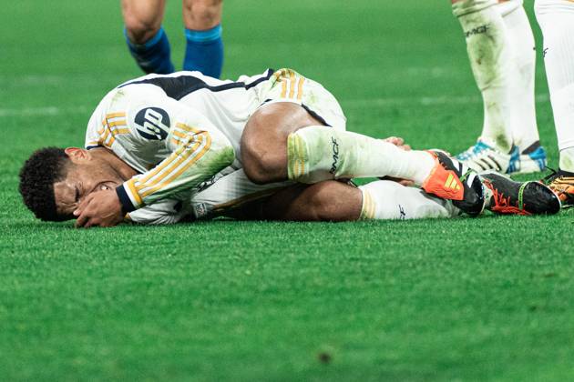Real Madrid CF v RB Leipzig - Champions League MADRID, SPAIN, MARCH 6: Jude Bellingham of Real Madrid injured during the 2st leg Champions League round of 16 match between Real Madrid CF and RB Leipzig at Estadio Santiago Bernabeu on March 06, 2024 in Madrid, Spain. Madrid Santiago Bernabeu Madrid Spain Copyright: xAlexxPerezx RealMadridLeipzig06mar (15)