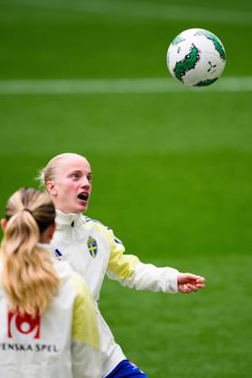 240530 Anna Sandberg of Sweden during a training session on May 30, 2024 in Dublin. Photo: Ludvig Thunman BILDBYRAN kod LT LT0624 fotboll football soccer fotball träning practice training sverige sweden dam bbeng Copyright: LUDVIGxTHUNMAN BB240530LT044