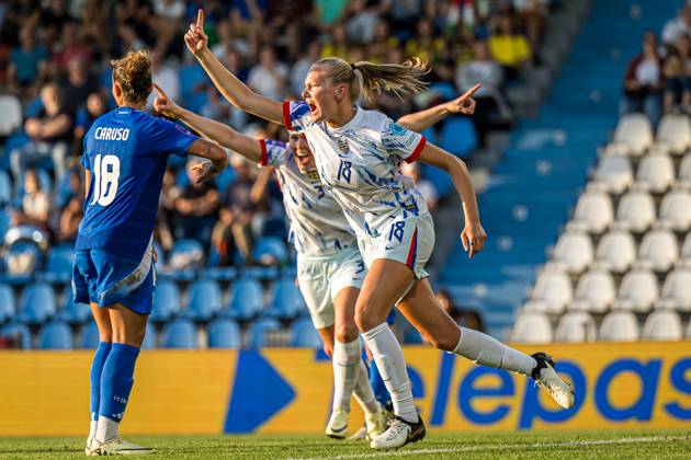 240604 Frida Maanum of Norway celebrates after scoring the 1-1 goal during the UEFA Women s EURO Qualifier, EM, Europameisterschaft football match between Italy and Norway on June 4, 2024 in Ferrara. Photo: Marius Simensen BILDBYRAN COP 238 bbeng dam em-kval em-kvalifisering kvinner em-kvalik football fotball fotboll italy jubel landskamp norge norway soccer UEFA EURO, EM, Europameisterschaft,Fussball qualifier Copyright: MARIUSxSIMENSEN BB240604BB473