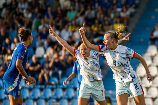 240604 Frida Maanum of Norway celebrates after scoring the 1-1 goal during the UEFA Women s EURO Qualifier, EM, Europameisterschaft football match between Italy and Norway on June 4, 2024 in Ferrara. Photo: Marius Simensen BILDBYRAN COP 238 bbeng dam em-kval em-kvalifisering kvinner em-kvalik football fotball fotboll italy jubel landskamp norge norway soccer UEFA EURO, EM, Europameisterschaft,Fussball qualifier Copyright: MARIUSxSIMENSEN BB240604BB478