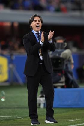 Turkiye s Headcoach Vincenzo Montella shouts instructions to his players during the Friendly Matches 2024 between Italy and Turkiye at Renato Dall& x2019;Ara Stadium - Soccer - Bologna, Italy - Tuesday June 4, 2024 Copyright: xMassimoxPaolone LaPressex