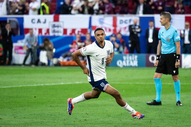240706 Trent Alexander-Arnold of England celebrates after the UEFA EURO, EM, Europameisterschaft,Fussball 2024 Football Championship quarterfinal between England and Switzerland on July 6, 2024 in Düsseldorf. Photo: Mathias Bergeld BILDBYRAN kod MB MB0943 fotboll football soccer fotball fotbolls-em europamästerskap em uefa euro uefa european football championship euro 2024 kvartsfinal quarterfinal quarterfinals england schweiz switzerland bbeng jubel Copyright: MATHIASxBERGELD BB240706MB111
