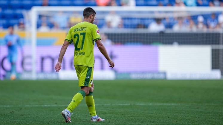 Andrej Kramaric (Hoffenheim, 27), Spieler der TSG 1899 Hoffenheim, enttäuscht schauend, Enttäuschung, Frustration, disappointed, pessimistisch, nach dem Gegentor zum 0:2, Action, Aktion, Spielszene, 10.08.2024, Sinsheim (Deutschland), Fussball, Testspiel, TSG 1899 Hoffenheim - FC Fulham, DFB DFL REGULATIONS PROHIBIT ANY USE OF PHOTOGRAPHS AS IMAGE SEQUENCES AND OR QUASI-VIDEO.
