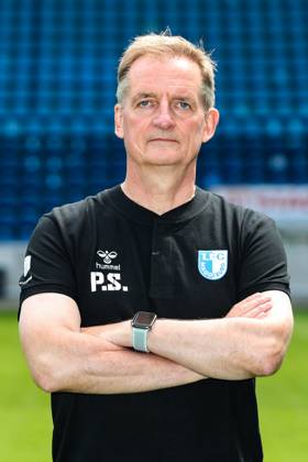 Trainer Petrik Sander, 1. FC Magdeburg - Fussball NOFV-Oberliga Süd Porträttermin 2023 2024 offizieller Fototermin 1. FC Magdeburg U23 in der MDCC Arena in Magdeburg - Porträt, Portrait, Einzelbild, Deutschland, Fussball, Maenner, GER, 26.07.2023