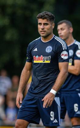 Fussball, Saison 2024 2025, Niederrheinpokal 20.08.2023, 01. Runde, Herren, BW Dingden (weiss) vs. MSV Duisburg (schwarz) Malek Fakhro (MSV Duisburg), Hamminkeln Sportanlage BW Dingden Nordrhein-Westfalen Deutschland