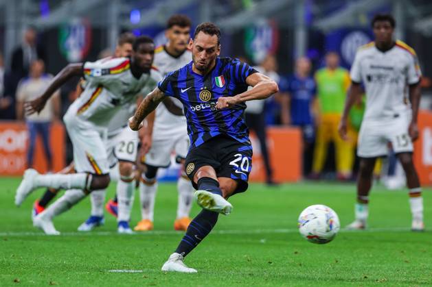 Hakan Calhanoglu of FC Internazionale scores a penalty during Serie A 2024 25 football match between FC Internazionale and US Lecce at Giuseppe Meazza Stadium, Milan, Italy on August 24, 2024 - Milan Stadio Giuseppe Meazza Milan Italy Copyright: xEPhotopressx SP24-976-047