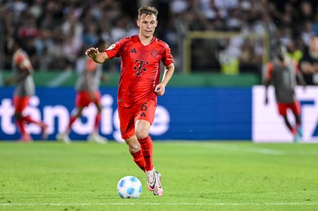 Joshua Kimmich (FC Bayern Muenchen) in Aktion, am Ball, Einzelaktion waehrend des DFB-Pokal - erstrunden Spiels zwischen dem SSV Ulm 1846 Fussball und FC Bayern München im Donaustadion am 16. August 2024 in Ulm, Deutschland. (Foto von Harry Langer DeFodi Images) +++ Joshua Kimmich (FC Bayern Muenchen) controls the Ball during the DFB-Pokal - First Round match between SSV Ulm 1846 Fussball and FC Bayern Muenchen at Donaustadion on August 16, 2024 in Ulm, Germany. (Photo by Harry Langer DeFodi Images) DFB DFL REGULATIONS PROHIBIT ANY USE OF PHOTOGRAPHS AS IMAGE SEQUENCES AND OR QUASI-VIDEO. (Photo by Harry Langer DeFodi Images) DFB DFL REGULATIONS PROHIBIT ANY USE OF PHOTOGRAPHS AS IMAGE SEQUENCES AND OR QUASI-VIDEO. Defodi-541_SSVFCB240816_261
