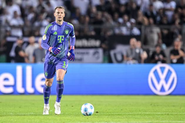 Torwart Manuel Neuer (FC Bayern Muenchen) in Aktion, am Ball, Einzelaktion waehrend des DFB-Pokal - erstrunden Spiels zwischen dem SSV Ulm 1846 Fussball und FC Bayern München im Donaustadion am 16. August 2024 in Ulm, Deutschland. (Foto von Harry Langer DeFodi Images) +++ Torwart Manuel Neuer (FC Bayern Muenchen) controls the Ball during the DFB-Pokal - First Round match between SSV Ulm 1846 Fussball and FC Bayern Muenchen at Donaustadion on August 16, 2024 in Ulm, Germany. (Photo by Harry Langer DeFodi Images) DFB DFL REGULATIONS PROHIBIT ANY USE OF PHOTOGRAPHS AS IMAGE SEQUENCES AND OR QUASI-VIDEO. (Photo by Harry Langer DeFodi Images) DFB DFL REGULATIONS PROHIBIT ANY USE OF PHOTOGRAPHS AS IMAGE SEQUENCES AND OR QUASI-VIDEO. Defodi-541_SSVFCB240816_264