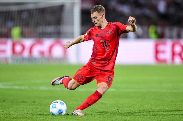 Joshua Kimmich (FC Bayern Muenchen) in Aktion, am Ball, Einzelaktion waehrend des DFB-Pokal - erstrunden Spiels zwischen dem SSV Ulm 1846 Fussball und FC Bayern München im Donaustadion am 16. August 2024 in Ulm, Deutschland. (Foto von Harry Langer DeFodi Images) +++ Joshua Kimmich (FC Bayern Muenchen) controls the Ball during the DFB-Pokal - First Round match between SSV Ulm 1846 Fussball and FC Bayern Muenchen at Donaustadion on August 16, 2024 in Ulm, Germany. (Photo by Harry Langer DeFodi Images) DFB DFL REGULATIONS PROHIBIT ANY USE OF PHOTOGRAPHS AS IMAGE SEQUENCES AND OR QUASI-VIDEO. (Photo by Harry Langer DeFodi Images) DFB DFL REGULATIONS PROHIBIT ANY USE OF PHOTOGRAPHS AS IMAGE SEQUENCES AND OR QUASI-VIDEO. Defodi-541_SSVFCB240816_425