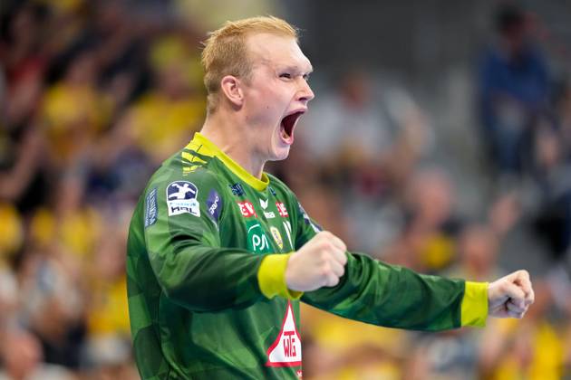 David Späth (Torwart, RNL, 29), Einzelbild, Einzelfoto, Aktion, Action, Jubel, jubeln, jubelt, celebration, Freude, freuen, freut sich, zuversichtlich, optimistisch, positiv, Spielszene, Action, Aktion, 05.09.2024, Mannheim (Deutschland), Handball, Bundesliga, Rhein-Neckar Löwen - THW Kiel
