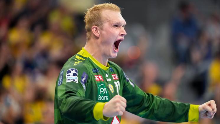 David Späth (Torwart, RNL, 29), Einzelbild, Einzelfoto, Aktion, Action, Jubel, jubeln, jubelt, celebration, Freude, freuen, freut sich, zuversichtlich, optimistisch, positiv, Spielszene, Action, Aktion, 05.09.2024, Mannheim (Deutschland), Handball, Bundesliga, Rhein-Neckar Löwen - THW Kiel