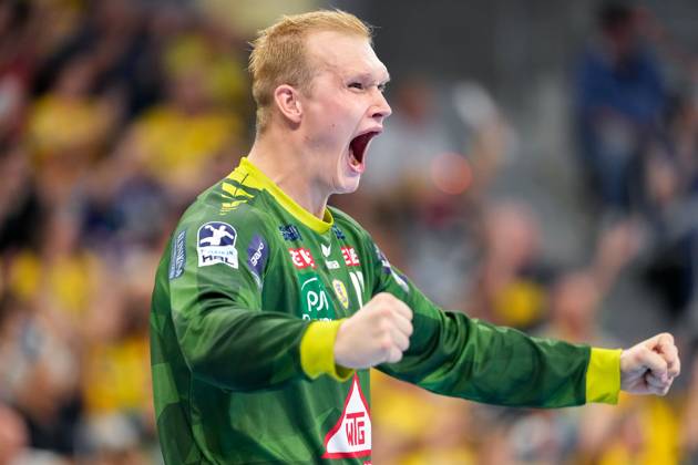 David Späth (Torwart, RNL, 29), Spieler der Rhein-Neckar-Löwen, Einzelbild, Einzelfoto, Aktion, Action, Jubel, jubeln, jubelt, celebration, Freude, freuen, freut sich, zuversichtlich, optimistisch, positiv, Spielszene, 05.09.2024, Mannheim (Deutschland), Handball, Bundesliga, Rhein-Neckar Löwen - THW Kiel
