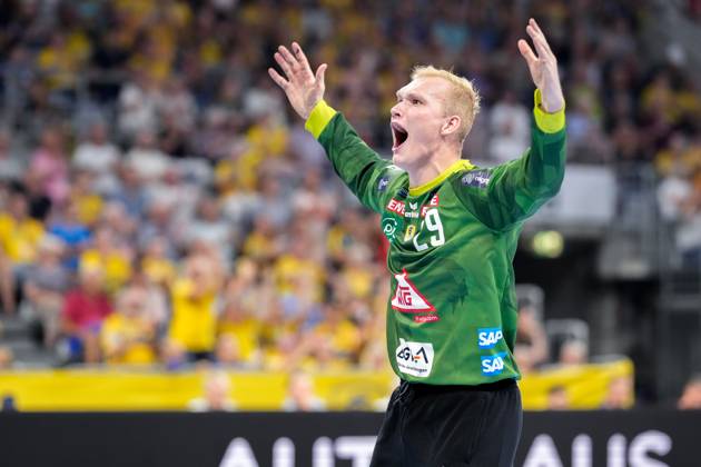 David Späth (Torwart, RNL, 29), Spieler der Rhein-Neckar-Löwen, Einzelbild, Einzelfoto, Aktion, Action, Jubel, jubeln, jubelt, celebration, Freude, freuen, freut sich, zuversichtlich, optimistisch, positiv, Spielszene, 05.09.2024, Mannheim (Deutschland), Handball, Bundesliga, Rhein-Neckar Löwen - THW Kiel
