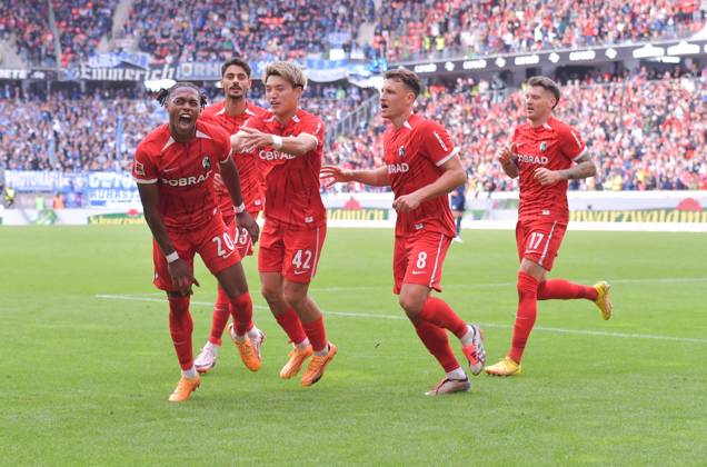 14.09.2024, xblx, Fussball 1.Bundesliga, SC Freiburg - VfL Bochum emspor, v.l. Junior Adamu (SC Freiburg), Goal scored, Tor zum 2:1, celebrate the goal, Torjubel , Jubel, jubeln, jubelt, (DFL DFB REGULATIONS PROHIBIT ANY USE OF PHOTOGRAPHS as IMAGE SEQUENCES and or QUASI-VIDEO) Freiburg