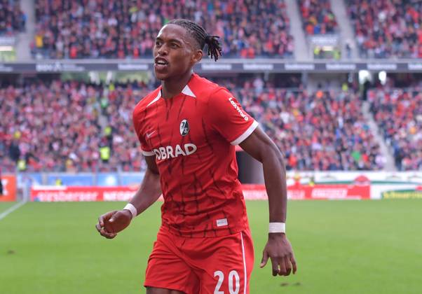 14.09.2024, xblx, Fussball 1.Bundesliga, SC Freiburg - VfL Bochum emspor, v.l. Junior Adamu (SC Freiburg), Goal scored, Tor zum 2:1, celebrate the goal, Torjubel , Jubel, jubeln, jubelt, (DFL DFB REGULATIONS PROHIBIT ANY USE OF PHOTOGRAPHS as IMAGE SEQUENCES and or QUASI-VIDEO) Freiburg