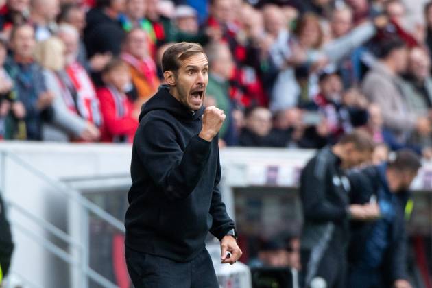 Julian Schuster (SC Freiburg, Trainer) jubelt ueber das Tor zum 2:1, GER, SC Freiburg (SCF) vs VfL Bochum (BOC), Fussball Bundesliga, 3. Spieltag, Saison 2024 2025, 14.09.2024 DFB DFL regulations prohibit any use of photographs as image sequences and or quasi-video GER, SC Freiburg (SCF) vs VfL Bochum (BOC), Fussball Bundesliga, 3. Spieltag, Saison 2024 2025, 14.09.2024 Freiburg Copyright: xEibner-Pressefoto Memmlerx EP_MMR