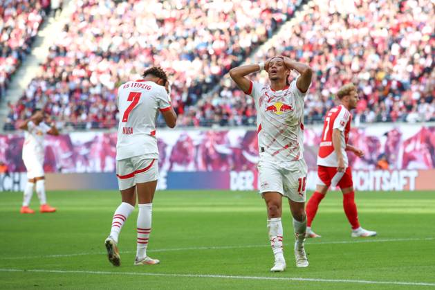 14.09.2024, xtgx, Fussball 1. Bundesliga, RB Leipzig - 1. FC Union Berlin emspor, v.l. Antonio Nusa (Leipzig, 7), Xavi Simons (Leipzig, 10) enttaeuscht, enttäuscht, schaut enttaeuscht, niedergeschlagen, disappointed (DFL DFB REGULATIONS PROHIBIT ANY USE OF PHOTOGRAPHS as IMAGE SEQUENCES and or QUASI-VIDEO) Leipzig