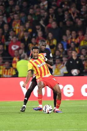 RC Lens v Olympique Lyonnais - Ligue 1 MCDonald s 2024 2025 36 Remy LABEAU LASCARY (rcl) - 19 Moussa Niakhate (ol) during the Ligue 1 MCDonald s match between Lens and Lyon at Stade Bollaert-Delelis on September 15, 2024 in Lens, France. Lens France Copyright: xFEPx 776203932