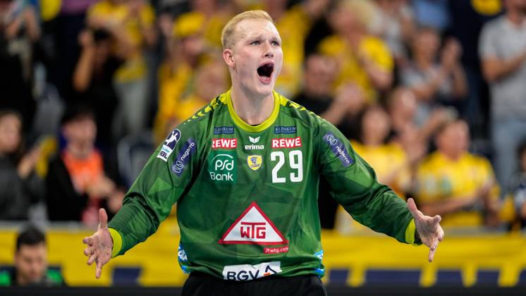 David Späth (Torwart, RNL, 29), Spieler der Rhein-Neckar-Löwen, Einzelbild, Einzelfoto, Jubel nach dem Schlusspfiff, Freude über den Sieg, Sieger, Gewinner, jubelt, jubeln, fröhlich, positiv, freut sich, freuen, optimistisch, Highlight, Action, Aktion, 21.09.2024, Mannheim (Deutschland), Handball, Bundesliga, Rhein-Neckar Löwen - MT Melsungen