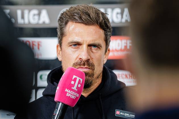 Thomas Stamm (SG Dynamo Dresden, Cheftrainer) im Interview mit Magenta TV GER, SC Verl vs. SG Dynamo Dresden, Fussball, 3. Liga, 7. Spieltag, Spielzeit 2024 2025, 25.09.2024 DFL Regulations prohibit any use of photographers as image sequences and or quasi-video. GER, SC Verl vs. SG Dynamo Dresden, Fussball, 3. Liga, 7. Spieltag, Spielzeit 2024 2025, 25.09.2024 Verl Copyright: xEibner-Pressefotox xJanxRollingerx EP_JSK