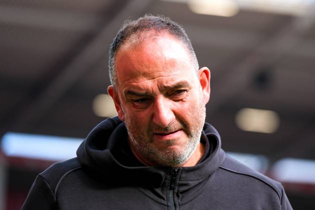 Frank Schmidt (FC Heidenheim, Chef-Trainer) vor dem Spiel, GER, 1. FSV Mainz 05 vs. 1. FC Heidenheim, Fussball, 1. Bundesliga, 5. Spieltag, Saison 2024 2025, 28.09.2024. DFL REGULATIONS PROHIBIT ANY USE OF PHOTOGRAPHS as IMAGE SEQUENCES and or QUASI-VIDEO. GER, 1. FSV Mainz 05 vs. 1. FC Heidenheim, Fussball, 1. Bundesliga, 5. Spieltag, Saison 2024 2025, 28.09.2024. Mainz Copyright: xEibner-Pressefoto FlorianxWiegandx EP_FWD