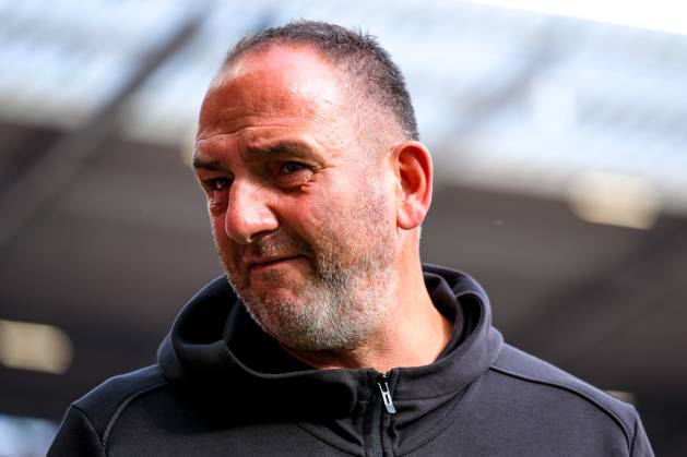 Frank Schmidt (FC Heidenheim, Chef-Trainer) vor dem Spiel, GER, 1. FSV Mainz 05 vs. 1. FC Heidenheim, Fussball, 1. Bundesliga, 5. Spieltag, Saison 2024 2025, 28.09.2024. DFL REGULATIONS PROHIBIT ANY USE OF PHOTOGRAPHS as IMAGE SEQUENCES and or QUASI-VIDEO. GER, 1. FSV Mainz 05 vs. 1. FC Heidenheim, Fussball, 1. Bundesliga, 5. Spieltag, Saison 2024 2025, 28.09.2024. Mainz Copyright: xEibner-Pressefoto FlorianxWiegandx EP_FWD