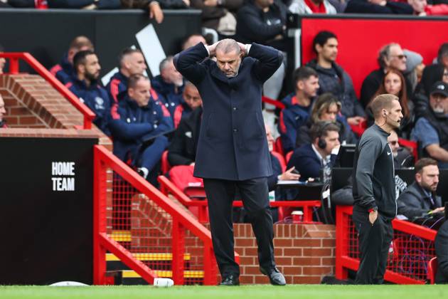 Premier League Manchester United, ManU v Tottenham Hotspur Ange Postecoglou manager of Tottenham Hotspur reacts during the Premier League match Manchester United vs Tottenham Hotspur at Old Trafford, Manchester, United Kingdom, 29th September 2024 (Photo by Mark Cosgrove News Images) Copyright: xMarkxCosgrove NewsxImagesx
